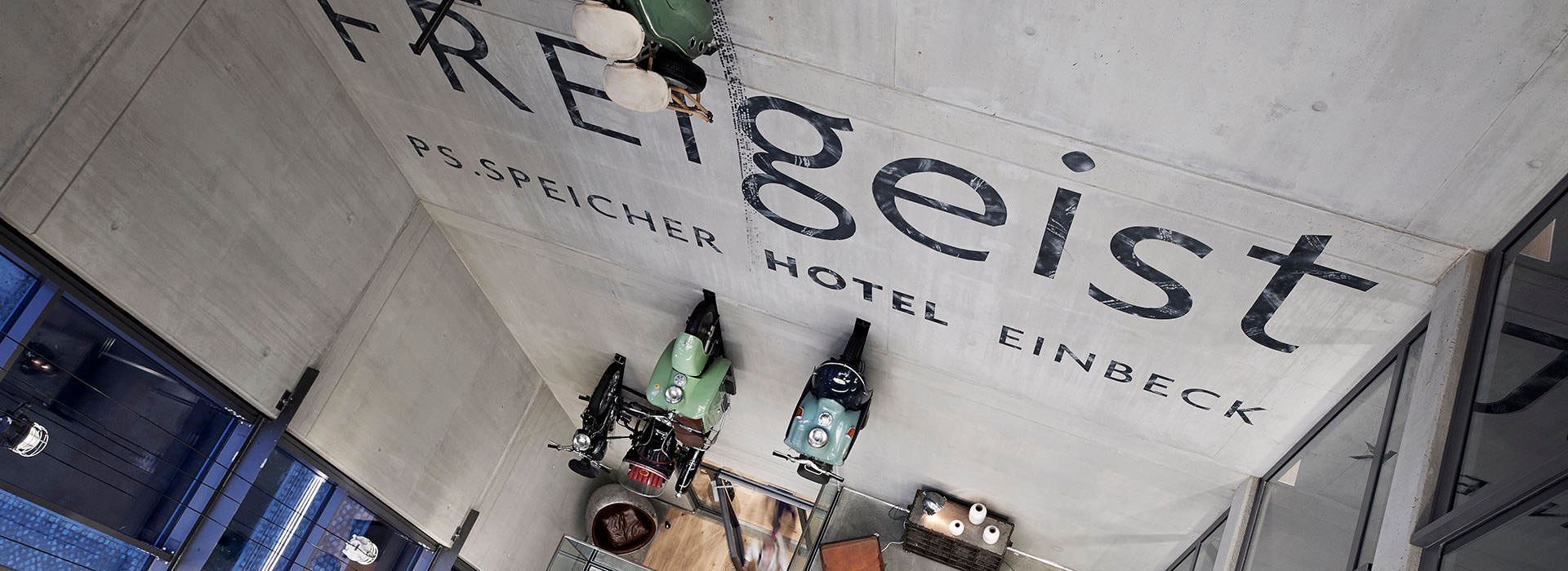 Clinker, exposed concrete, glass and wood: Design Hotel FREIgeist captivates with its industrial charm on HARO floors
