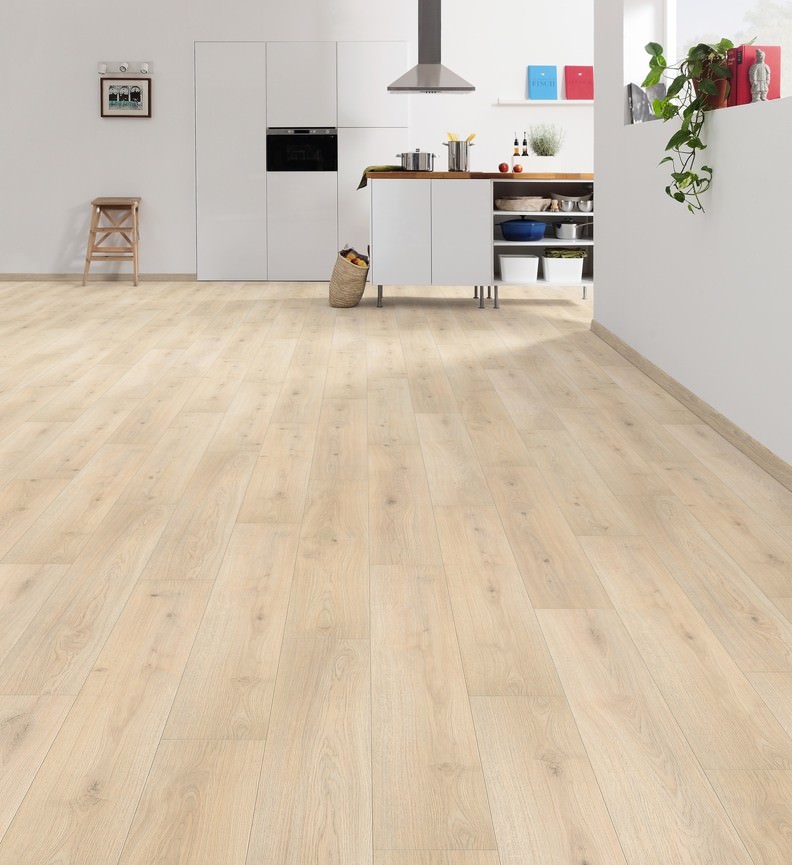  haro laminatboden landhausdiele 4v eiche emilia samtweiss authentic soft qv
