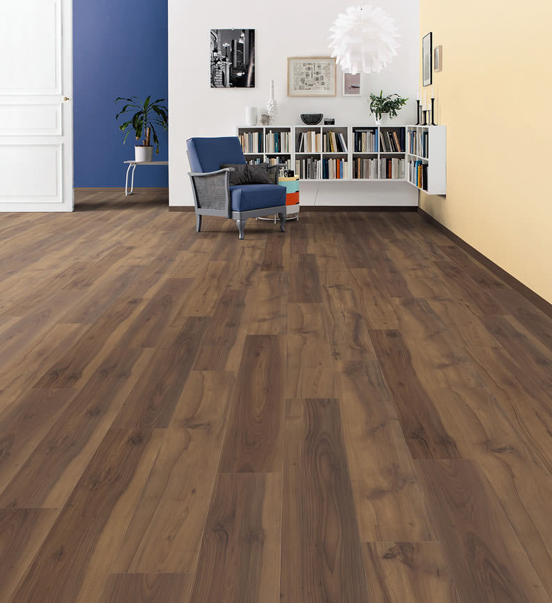 Laminat T90 LA 4V Nussbaum Romano  QV